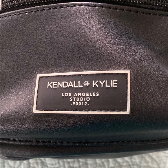 Kendall & Kylie Black Backpack with Adjustable Straps and Compact Design - Picture 2 of 7